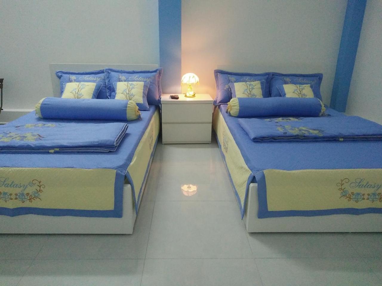 Blue House Hotel Hanoi Bagian luar foto